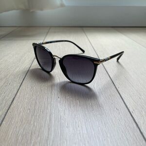 Burberry sunglasses